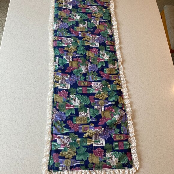 Buffet Scarf Table Runner Reversible Patterns Wine Bottles, Grapes & Leaves - Picture 9 of 16